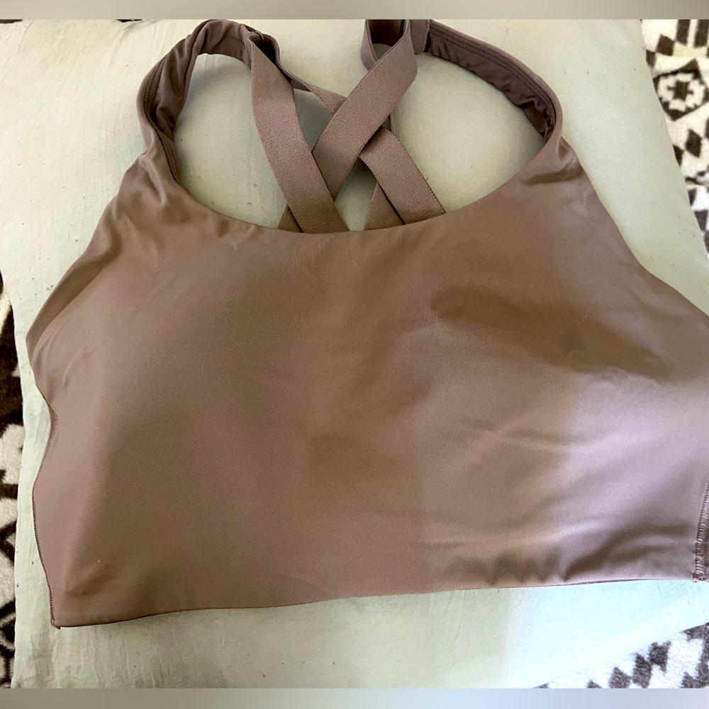 Lululemon sports bra